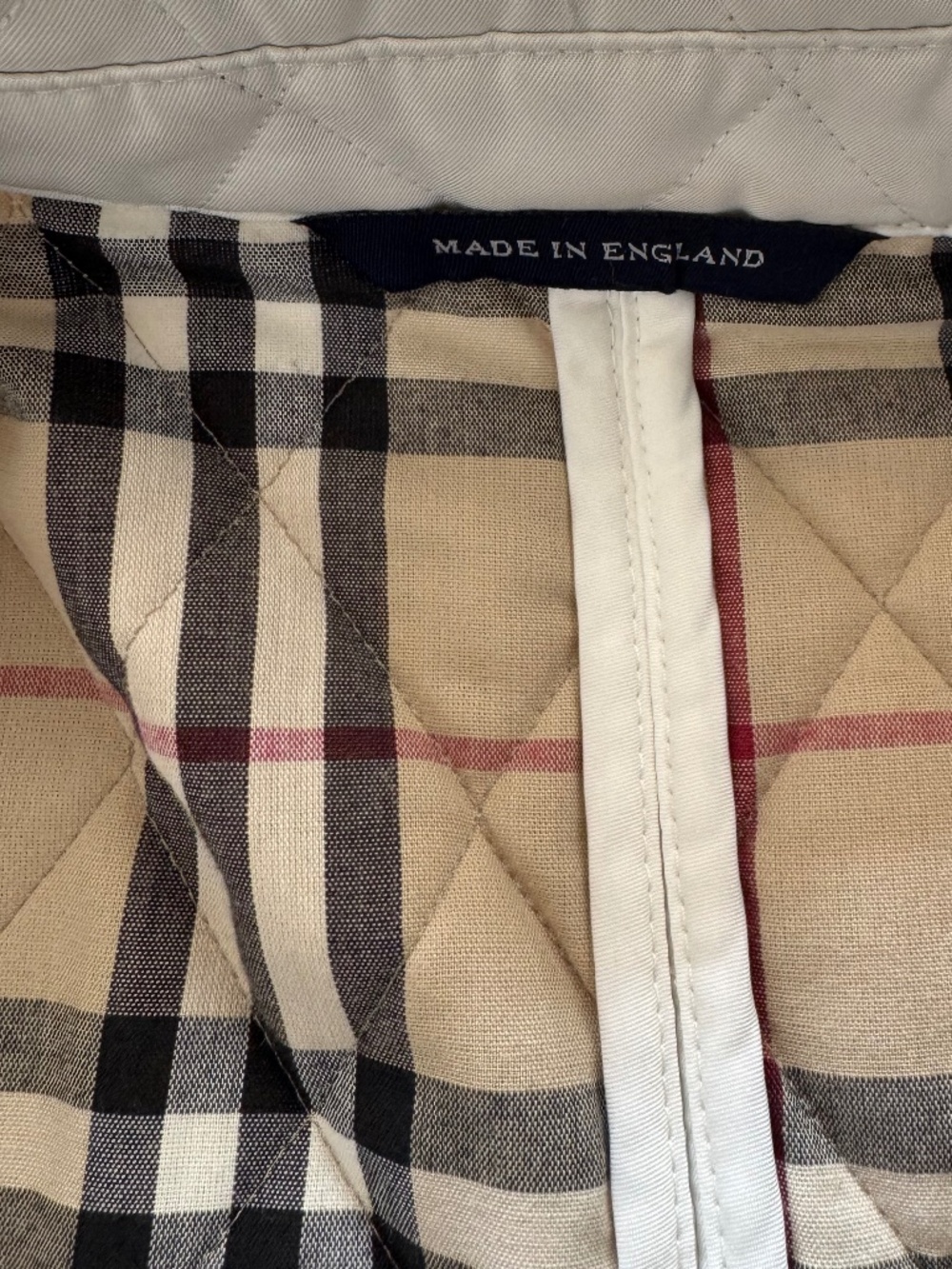Authentic Burberry quilted coat- signature nova check lined jacket- Size M - Picture 9 of 11